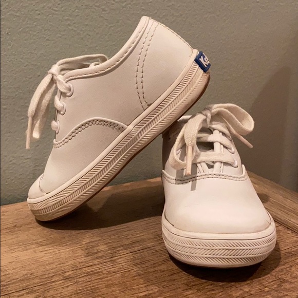 Keds Other - Keds White Leather shoes toddler girls size 6W